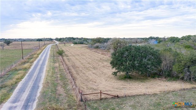 618 McGuill Road, Goliad, TX 77963