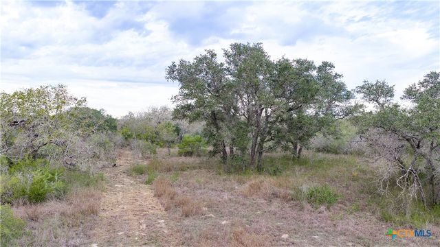 618 McGuill Road, Goliad, TX 77963