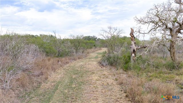 618 McGuill Road, Goliad, TX 77963