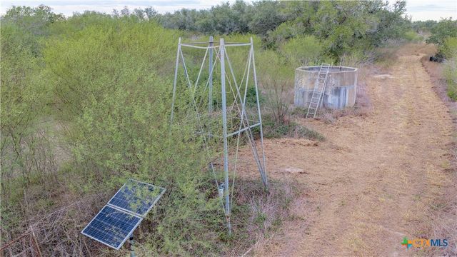 618 McGuill Road, Goliad, TX 77963