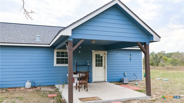 618 McGuill Road, Goliad, TX 77963