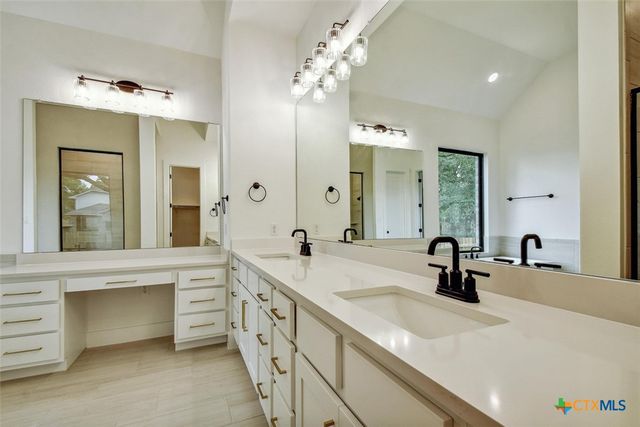 284 Wood Thrush Run, Kyle, TX 78640