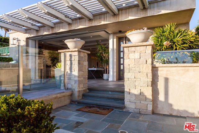 438 Bent Street, Laguna Beach, CA 92651