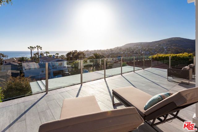 438 Bent Street, Laguna Beach, CA 92651