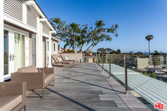 438 Bent Street, Laguna Beach, CA 92651