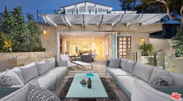 438 Bent Street, Laguna Beach, CA 92651