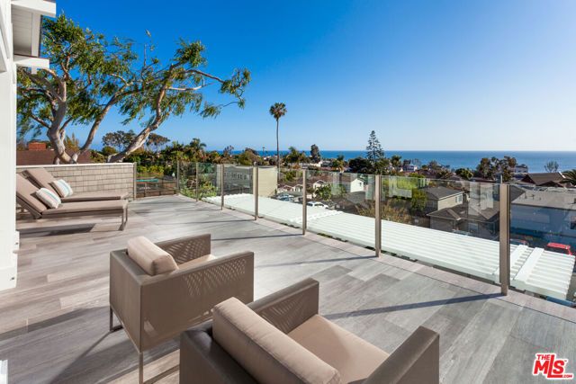 438 Bent Street, Laguna Beach, CA 92651