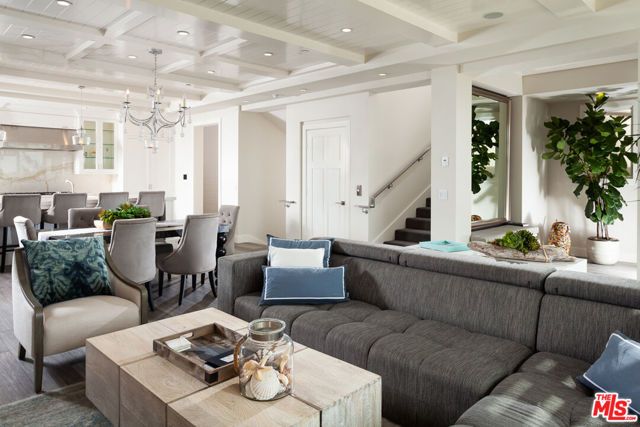 438 Bent Street, Laguna Beach, CA 92651