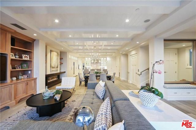 438 Bent Street, Laguna Beach, CA 92651