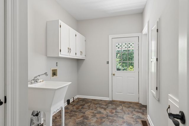 1130 Wrights Ln, Gallatin, TN 37066