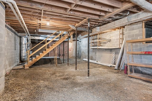 1130 Wrights Ln, Gallatin, TN 37066