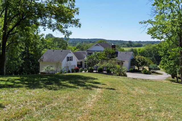 1130 Wrights Ln, Gallatin, TN 37066