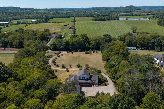 1130 Wrights Ln, Gallatin, TN 37066