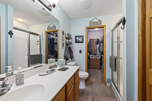 13233 Williamsberg Drive, Savage, MN 55378