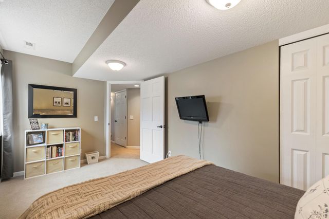 13233 Williamsberg Drive, Savage, MN 55378