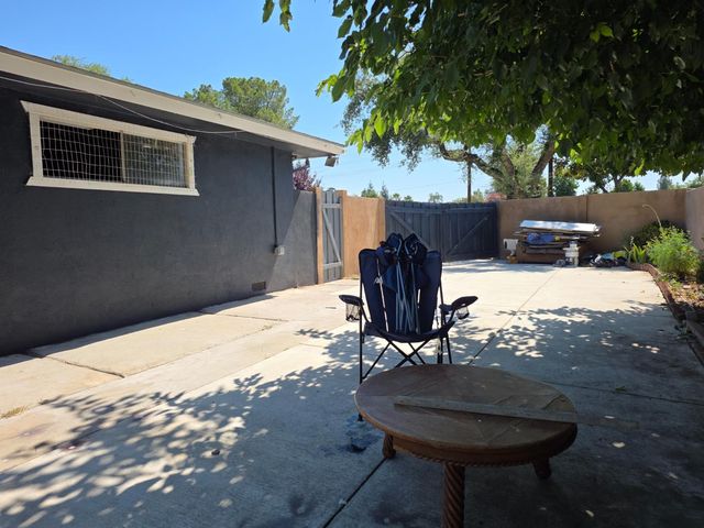 4857 N West Avenue, Fresno, CA 93705