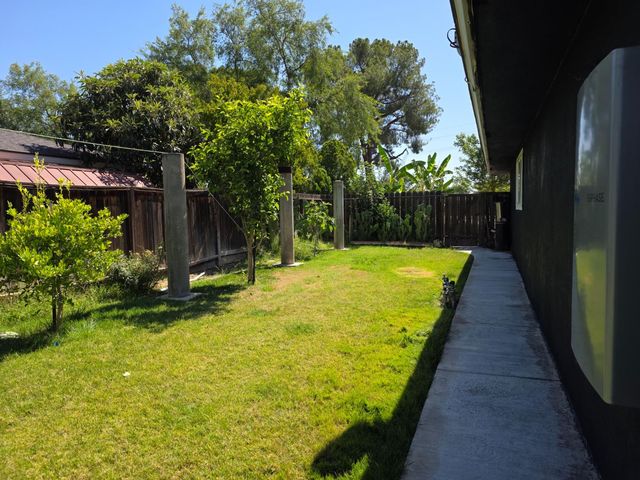 4857 N West Avenue, Fresno, CA 93705