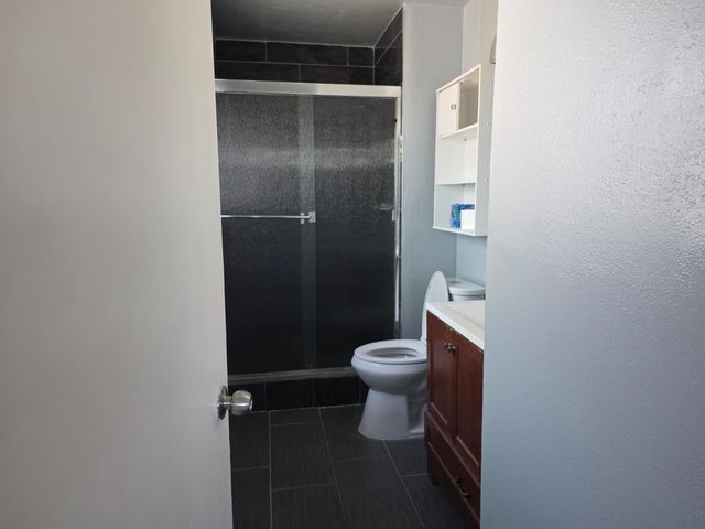 4857 N West Avenue, Fresno, CA 93705
