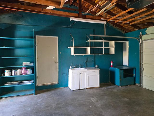 4857 N West Avenue, Fresno, CA 93705
