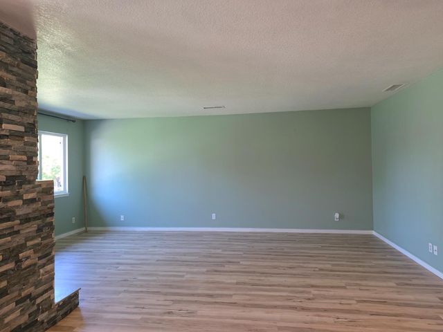 4857 N West Avenue, Fresno, CA 93705