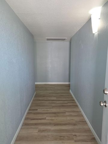 4857 N West Avenue, Fresno, CA 93705