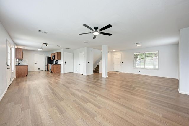 125 Holland ST, Hutto, TX 78634