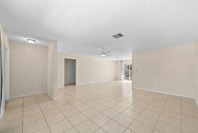 400 NE 2nd Street, Boynton Beach, FL 33435