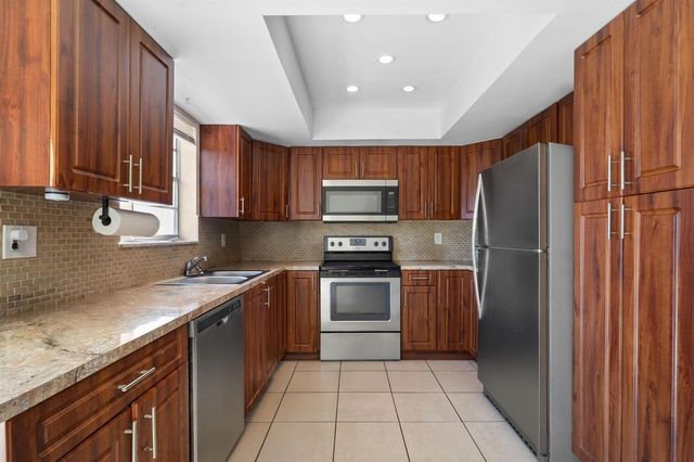 400 NE 2nd Street, Boynton Beach, FL 33435