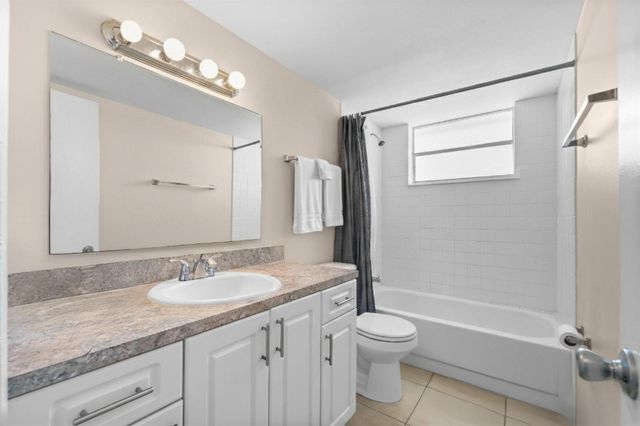 400 NE 2nd Street, Boynton Beach, FL 33435