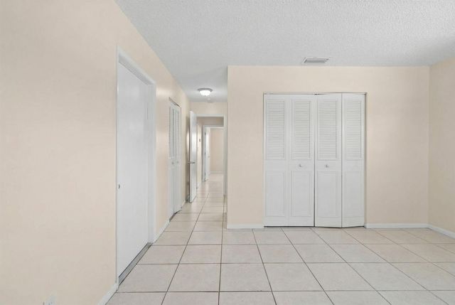 400 NE 2nd Street, Boynton Beach, FL 33435