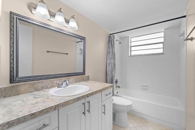 400 NE 2nd Street, Boynton Beach, FL 33435