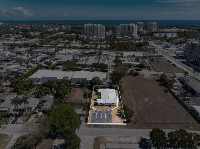 400 NE 2nd Street, Boynton Beach, FL 33435