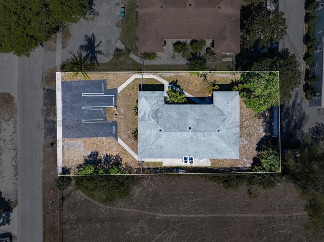 400 NE 2nd Street, Boynton Beach, FL 33435