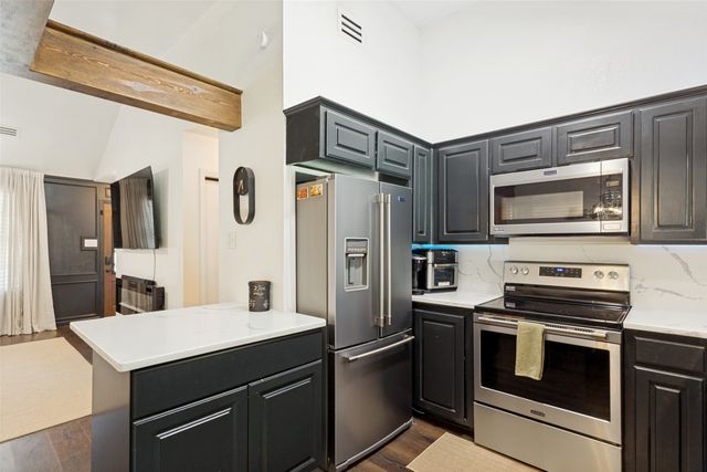 609 Henderson Street, Joshua, TX 76058