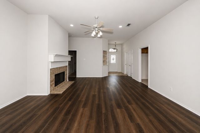 2230 Park Hurst Drive, Arlington, TX 76001