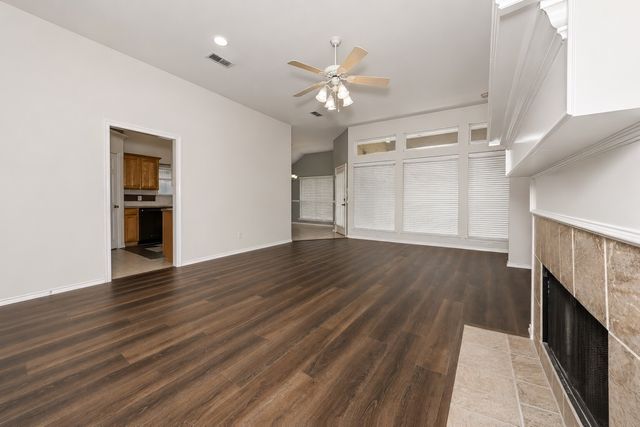2230 Park Hurst Drive, Arlington, TX 76001