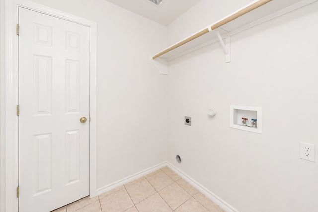 2230 Park Hurst Drive, Arlington, TX 76001