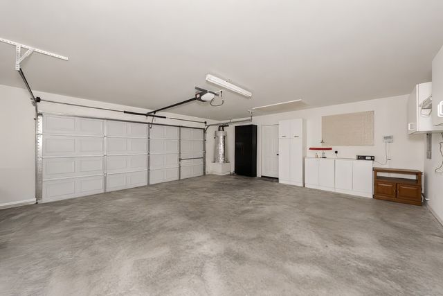 2230 Park Hurst Drive, Arlington, TX 76001