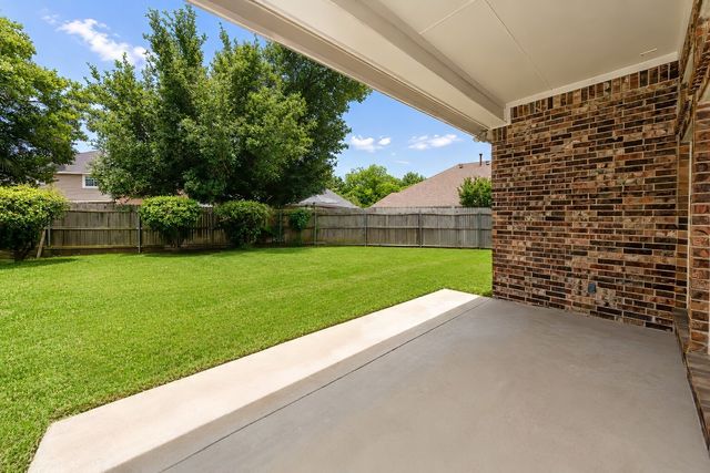 2230 Park Hurst Drive, Arlington, TX 76001