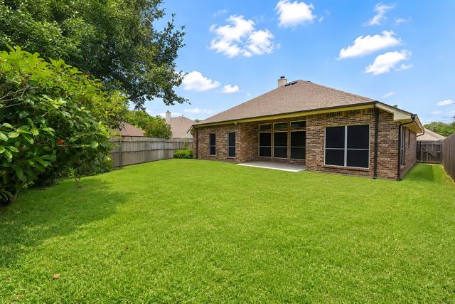 2230 Park Hurst Drive, Arlington, TX 76001