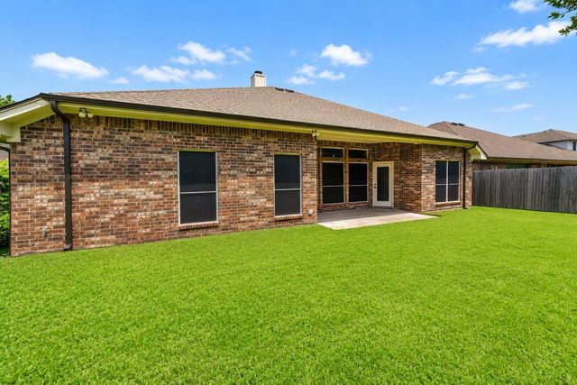 2230 Park Hurst Drive, Arlington, TX 76001
