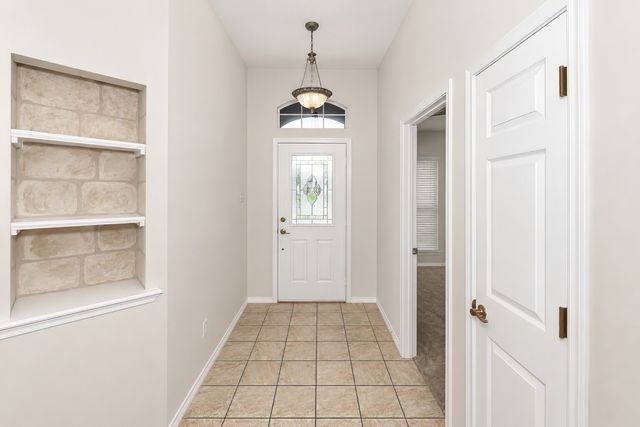 2230 Park Hurst Drive, Arlington, TX 76001
