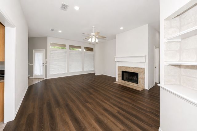 2230 Park Hurst Drive, Arlington, TX 76001