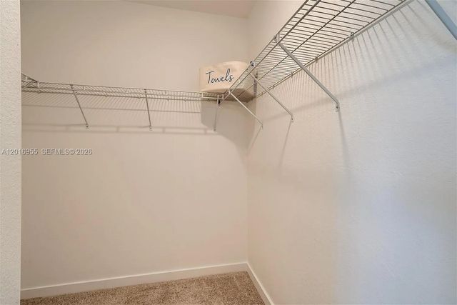 450 NE 12th St, Florida City, FL 33034