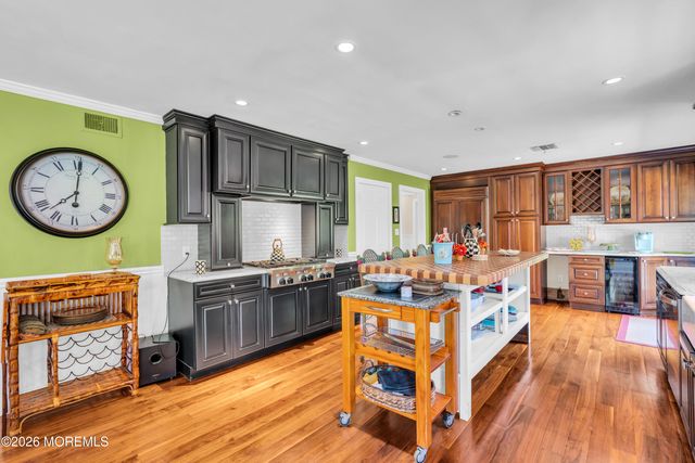 919 N Ocean Avenue, Mantoloking, NJ 08738