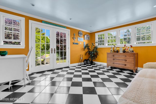 919 N Ocean Avenue, Mantoloking, NJ 08738