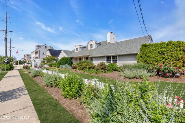 919 N Ocean Avenue, Mantoloking, NJ 08738
