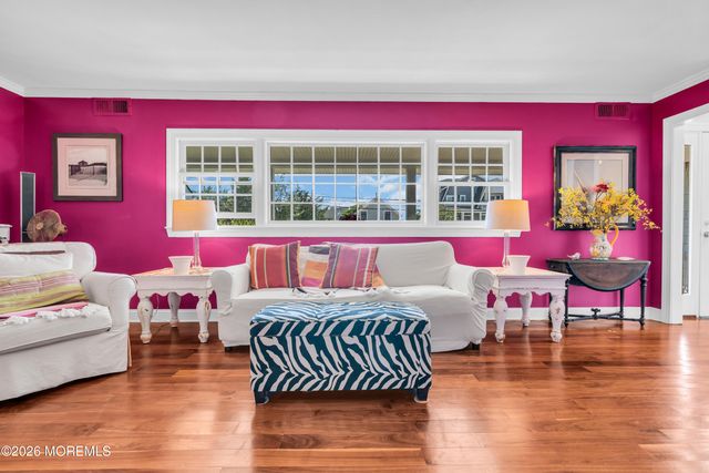 919 N Ocean Avenue, Mantoloking, NJ 08738