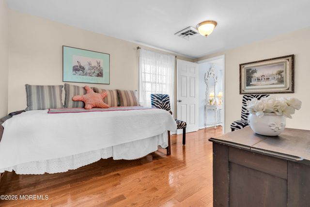 919 N Ocean Avenue, Mantoloking, NJ 08738