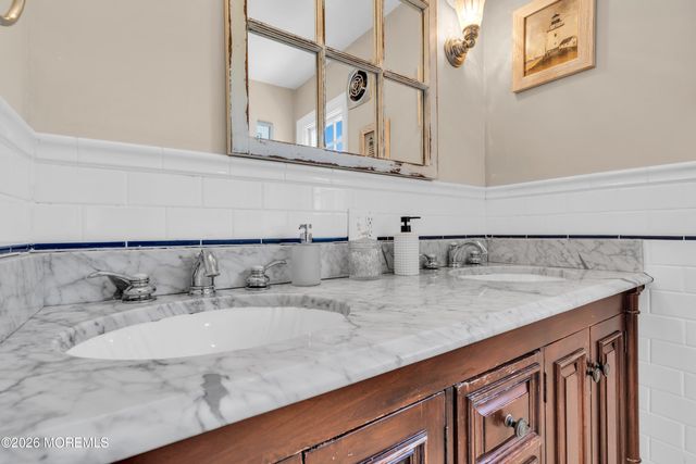 919 N Ocean Avenue, Mantoloking, NJ 08738